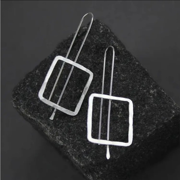 Boho Geometric Irregular Dangle Earrings - Picture 3 of 6